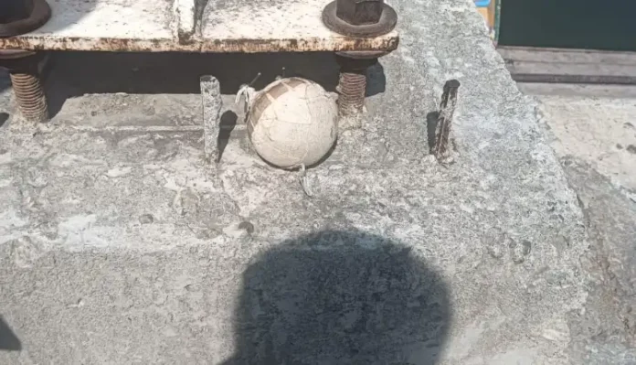 Police conducting controlled explosion at Dal Lake, Srinagar